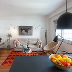City Center - Avenida Da Liberdade - 2 Bedrooms Apartment