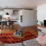City Center - Avenida Da Liberdade - 2 Bedrooms Apartment